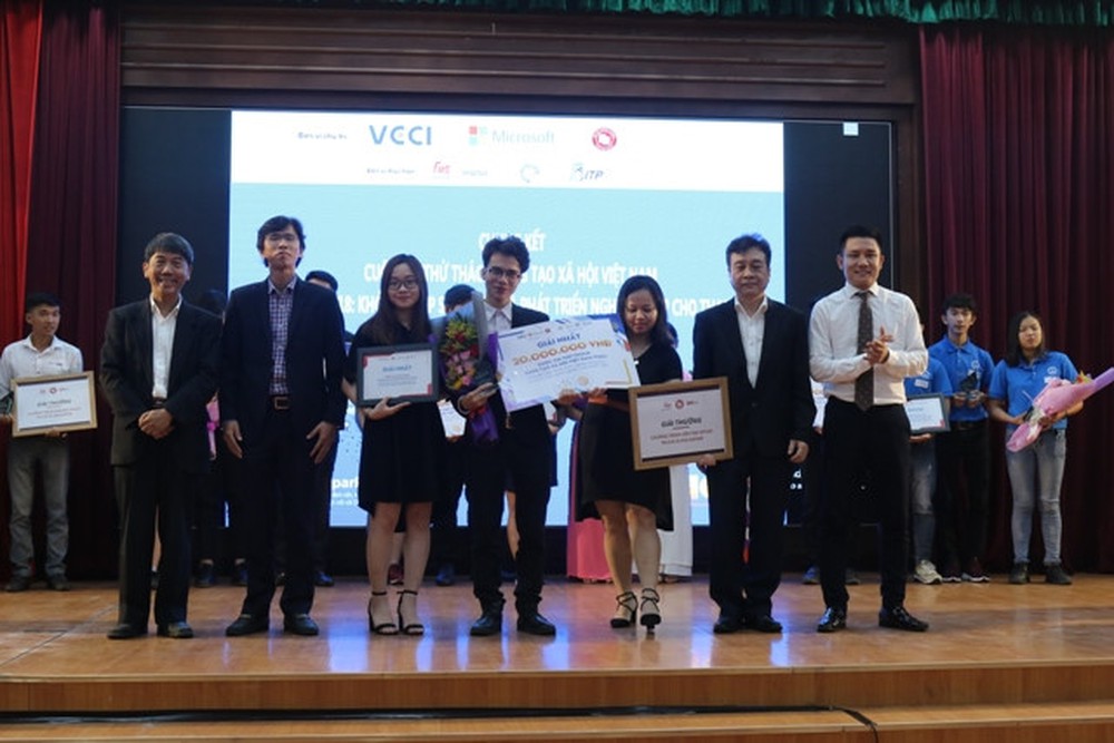 Dự án YouthMentor đạt giải nhất 'Thử thách sáng tạo xã hội Việt Nam'